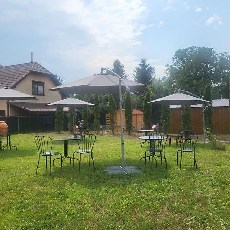 The Castle Suites & Apartment - Free Parking - (Adults Only) Краков Экстерьер фото