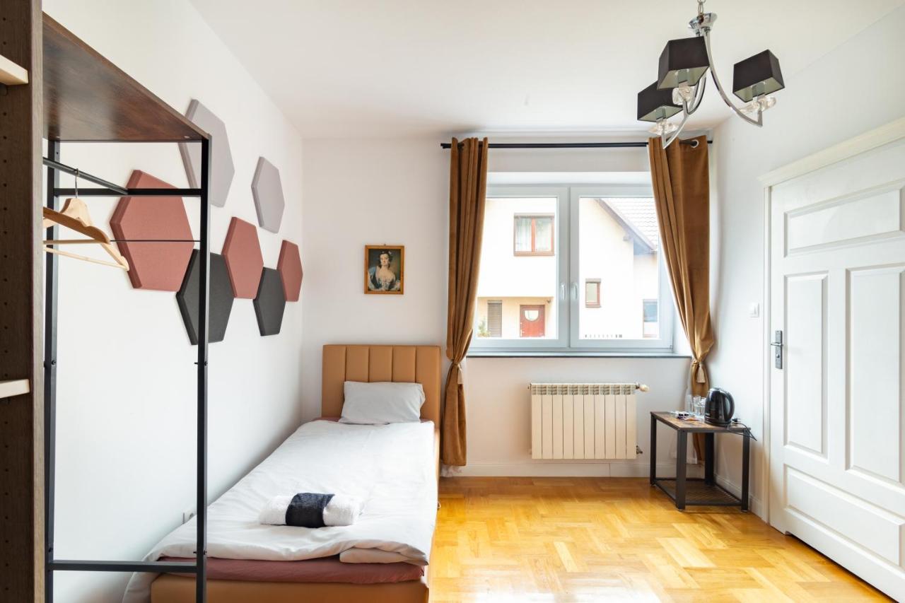 The Castle Suites & Apartment - Free Parking - (Adults Only) Краков Экстерьер фото