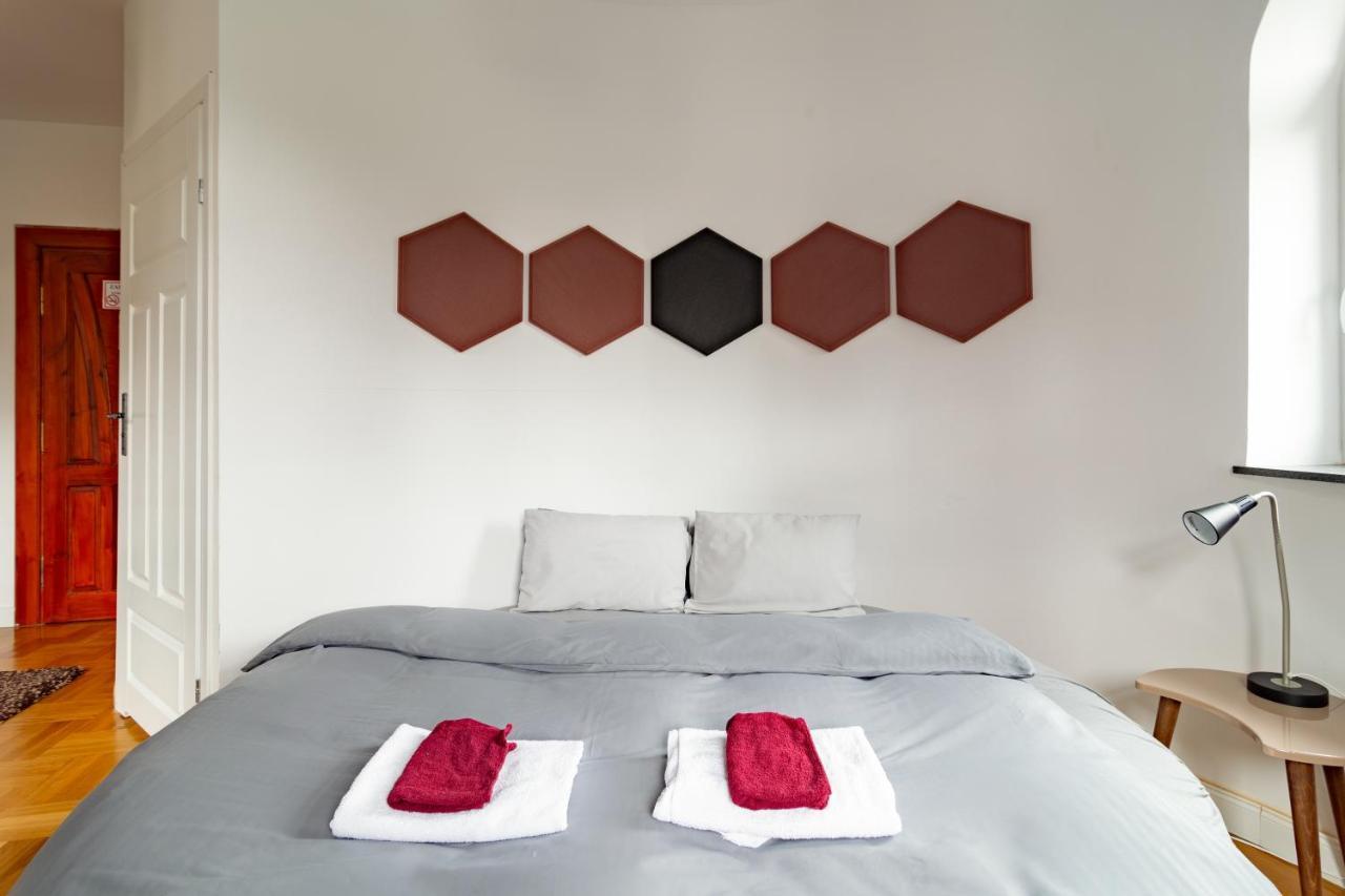 The Castle Suites & Apartment - Free Parking - (Adults Only) Краков Экстерьер фото