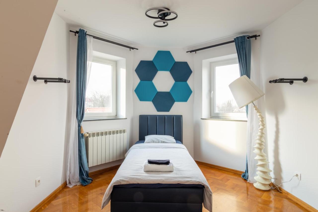 The Castle Suites & Apartment - Free Parking - (Adults Only) Краков Экстерьер фото